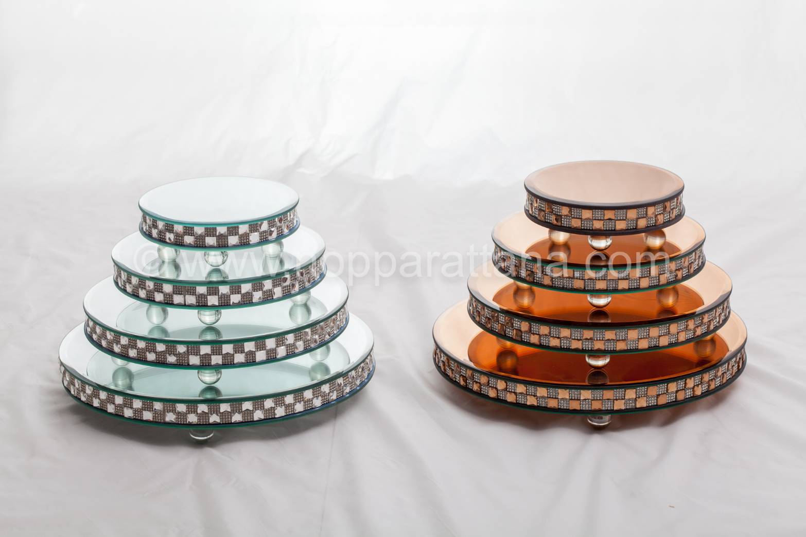 ฐานกระจกแบบกลม เส้นผ่าศูนย์กลาง 25 cm. สี Silver และ Copper